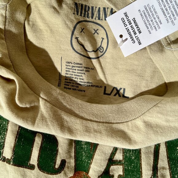 NWT Nirvana In Utero Live 1993 Tour Graphic Tee T-Shirt Sz L/XL - Picture 4 of 4